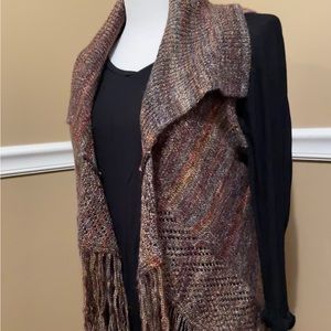 Est 1946 Sweater Vest Size S, fits like a M. Cotton/Acrylic/Polyester & 3%Wool.